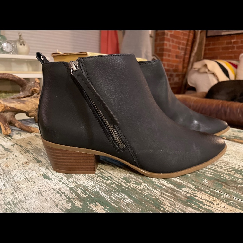 Circus by Sam Edelman Hazel Ankle Booties - Picture 2 of 9